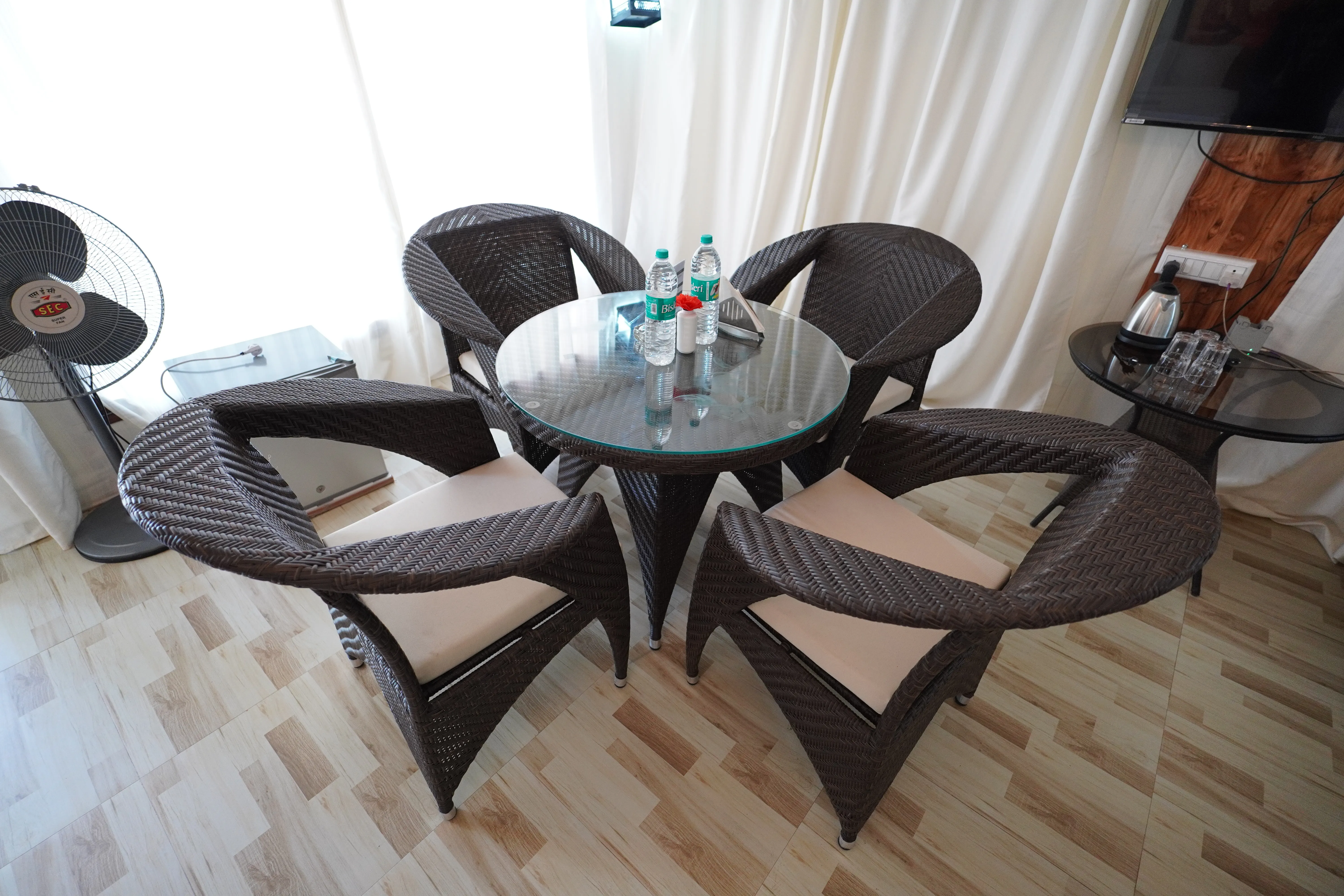 Cottage Stay - Large Tent Cottage