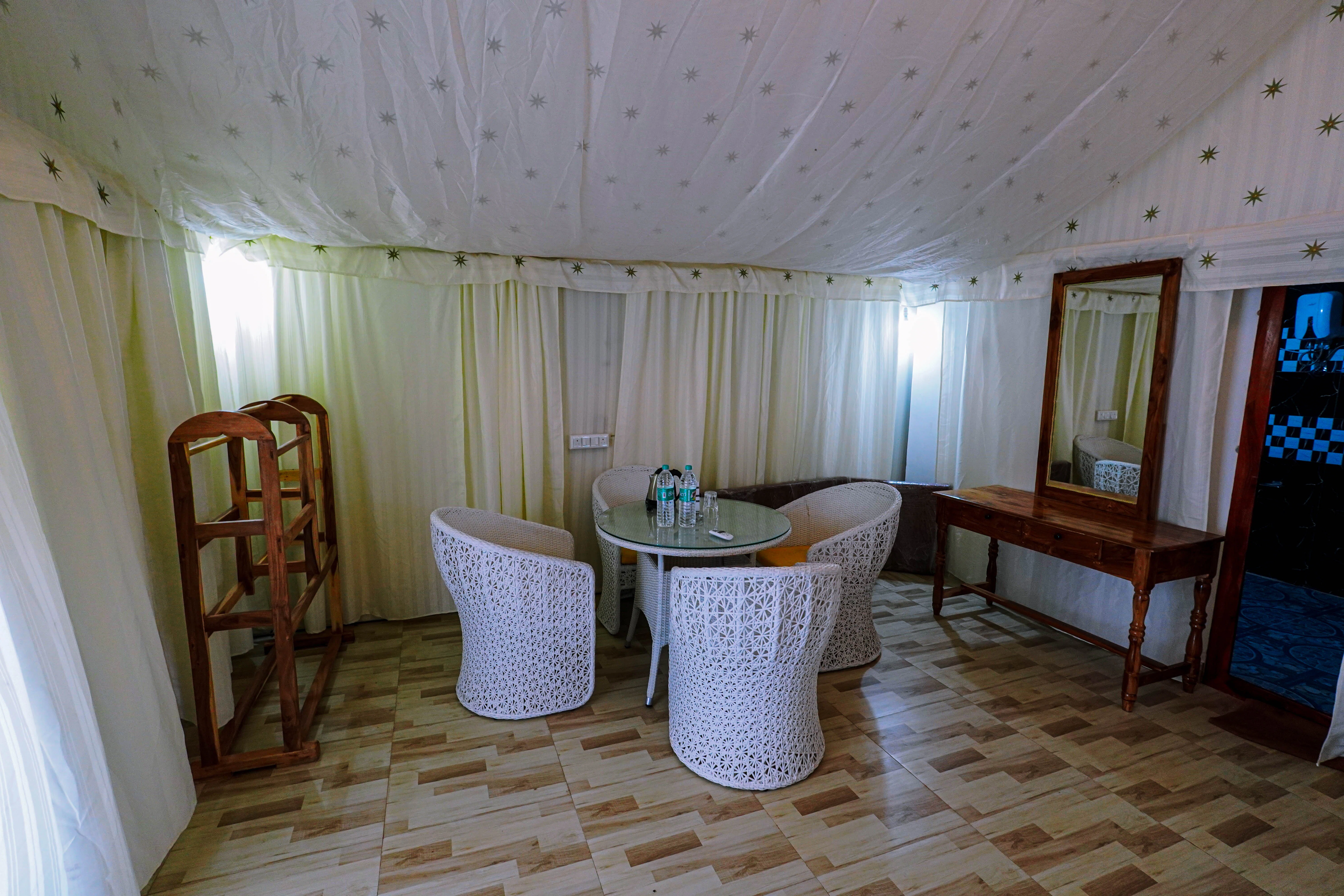 Cottage Stay - Large Tent Cottage