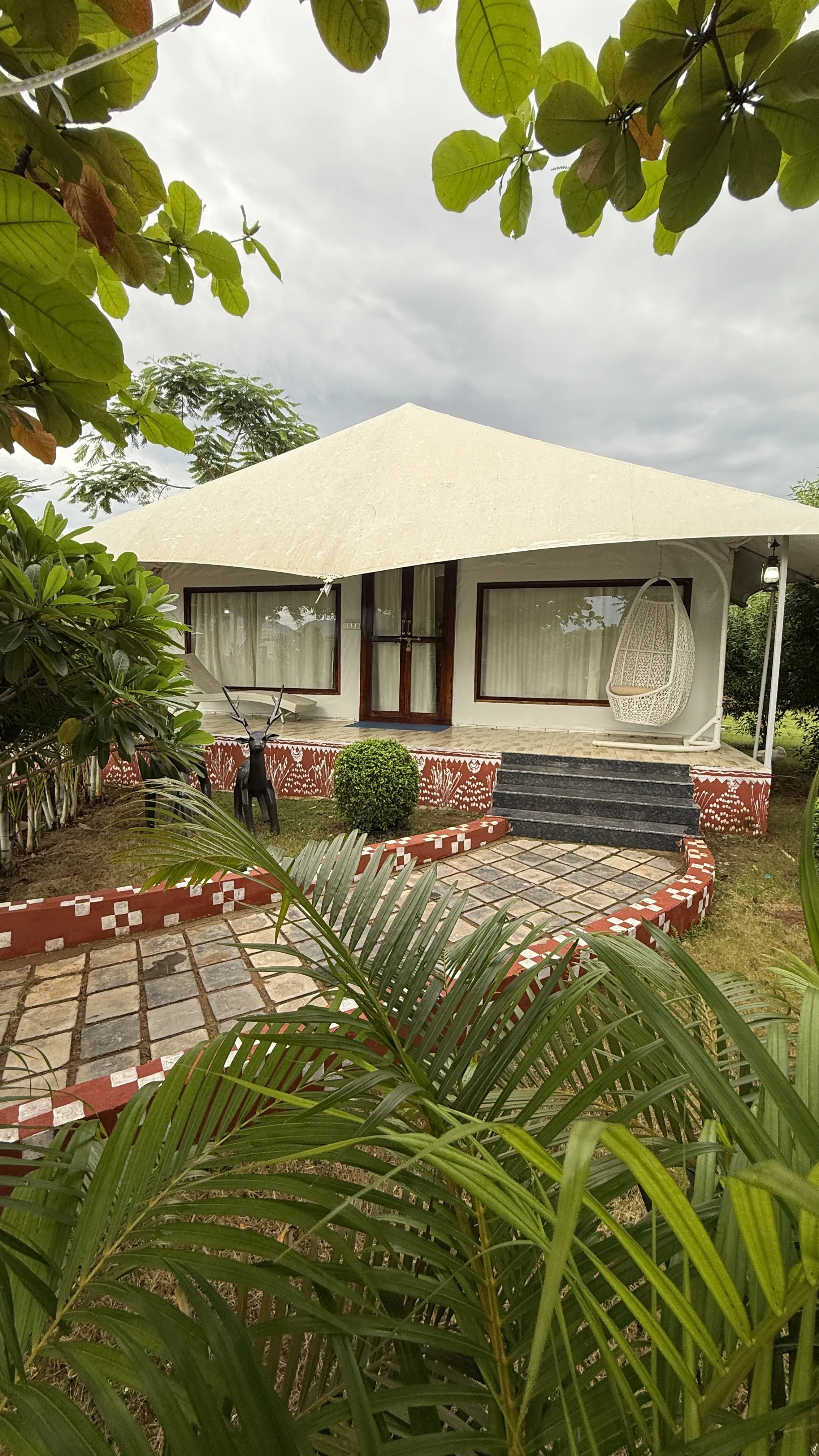 Cottage Stay - Large Tent Cottage