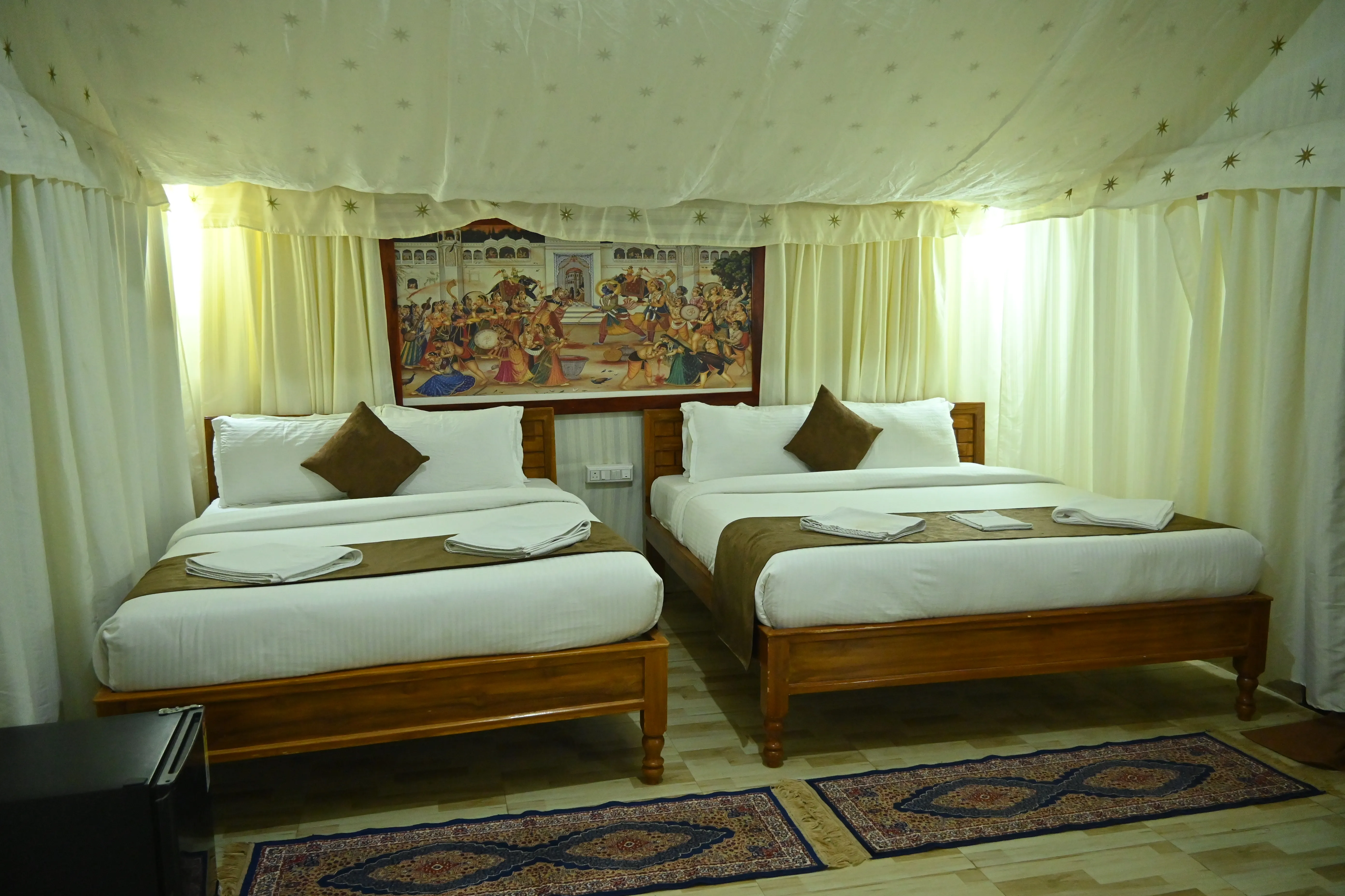 Cottage Stay - Medium Tent Cottage