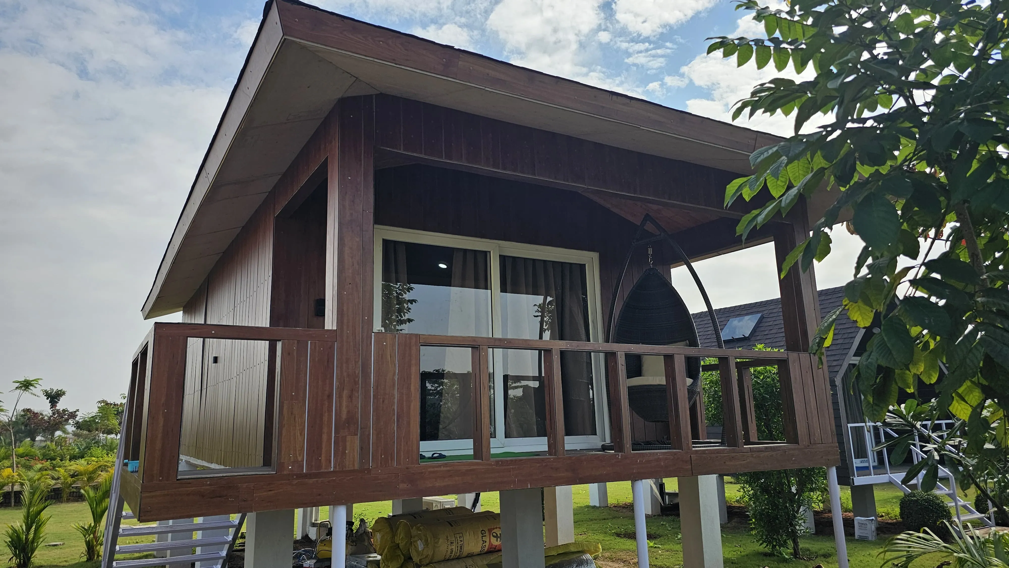 Cottage Stay - Wooden Suite